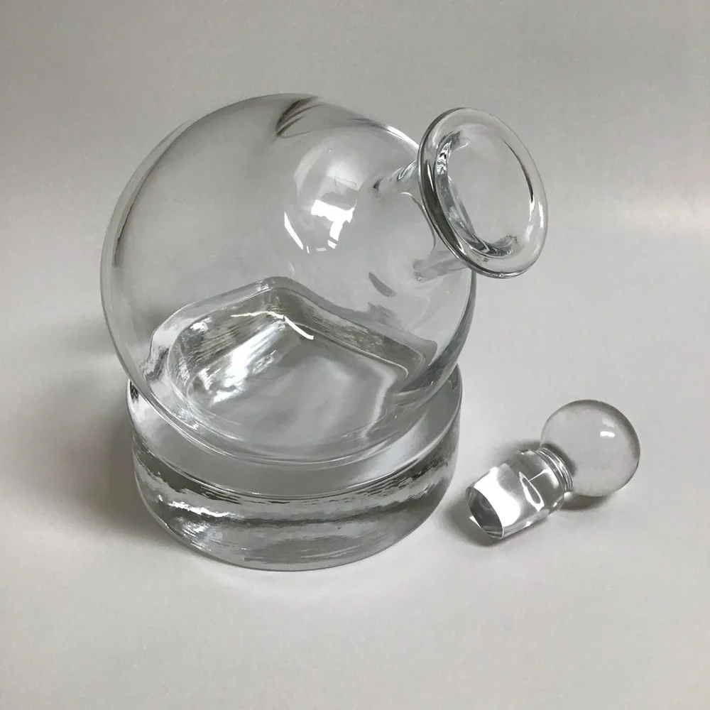 Decanter Clear Glass Tilted Saucer Base Stopper Modern Barware 3PC Round Bourbon